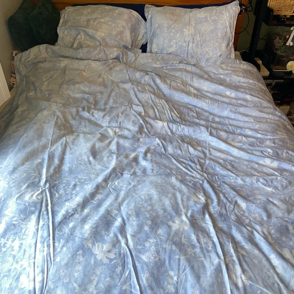 Like new Charter Club Sleep Luxe Flowers Printed Cotton Duvet Cover set